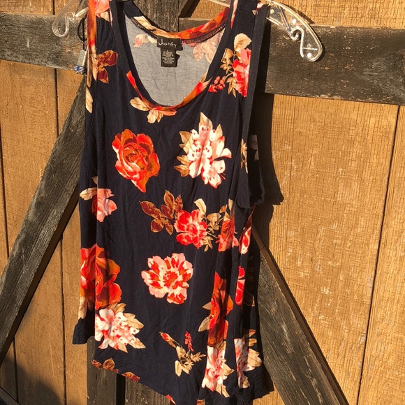 Justify Tops - Floral tank top